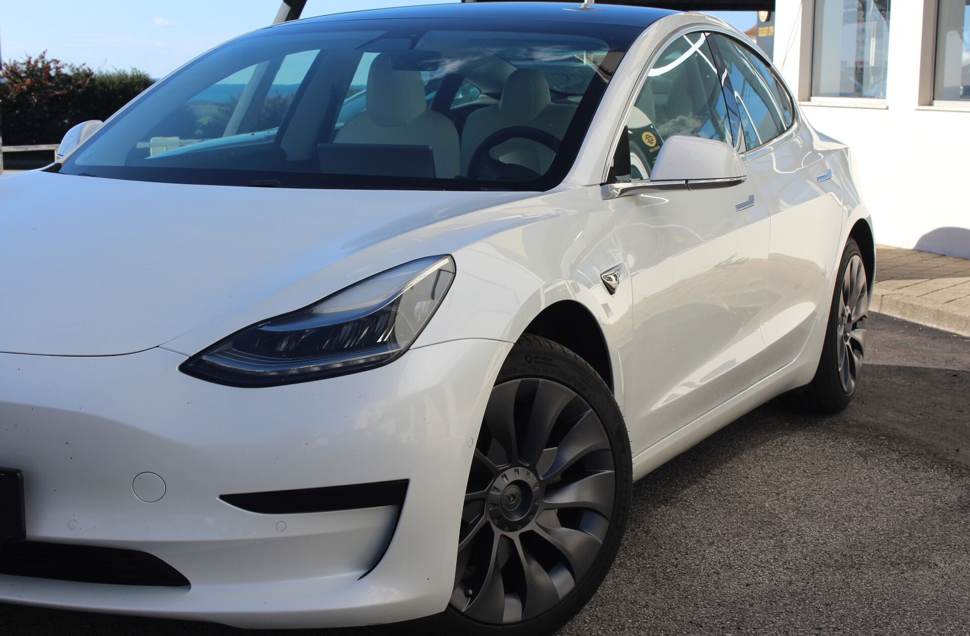 TESLA Model 3 Standard Range Plus RWD