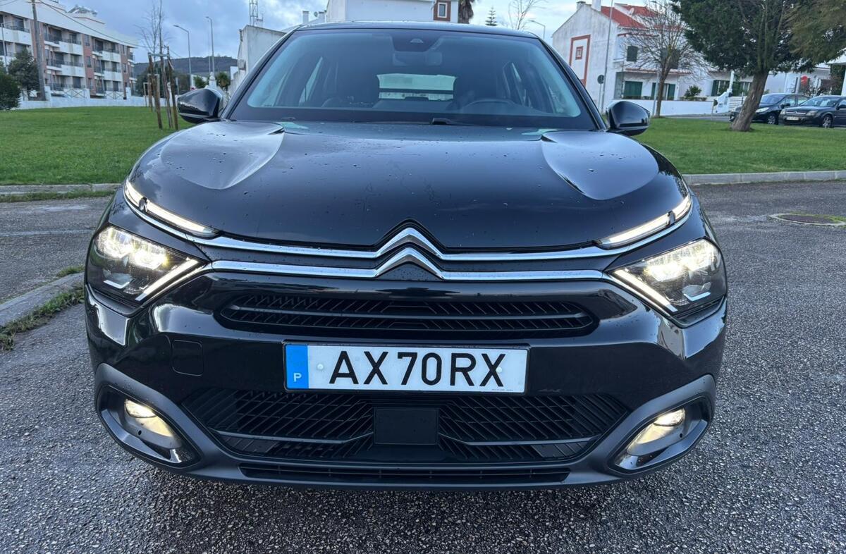 CITROEN C4 1.2 PureTech Shine EAT8