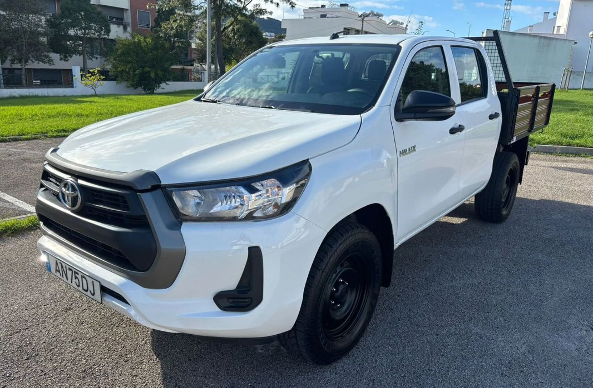 TOYOTA Hilux 2.4 D-4D 4WD CD CM