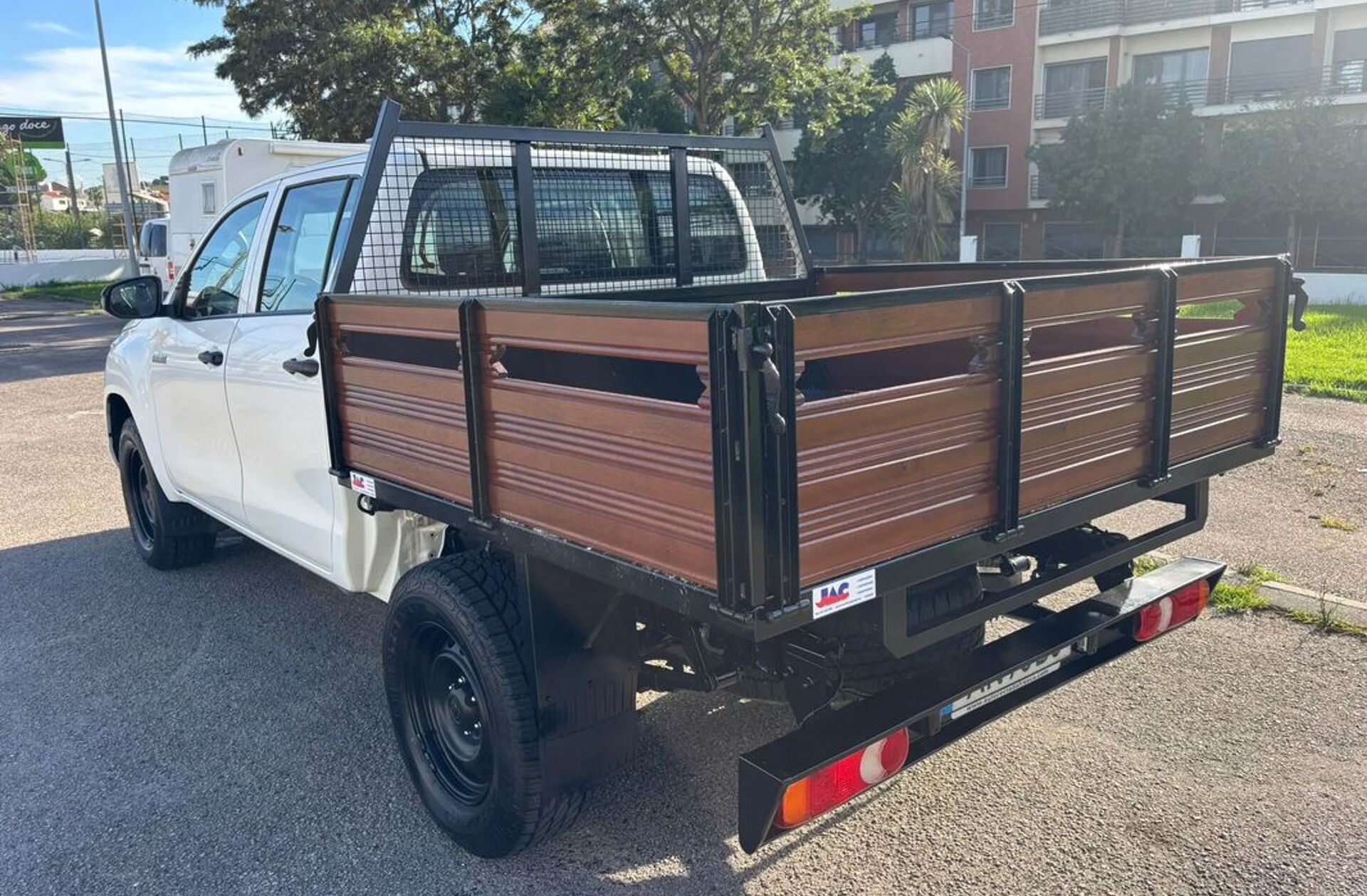 TOYOTA Hilux 2.4 D-4D 4WD CD CM