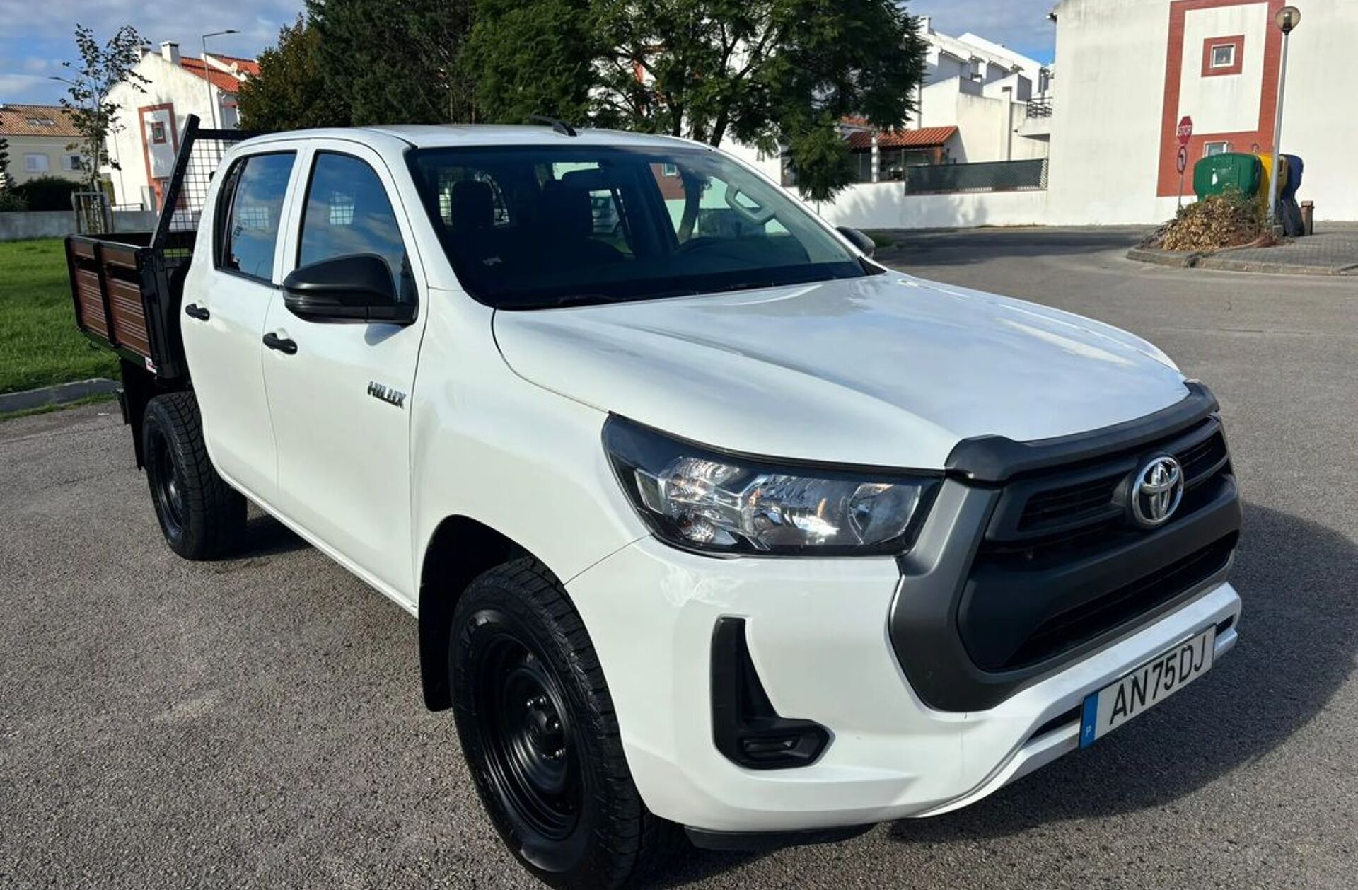 TOYOTA Hilux 2.4 D-4D 4WD CD CM