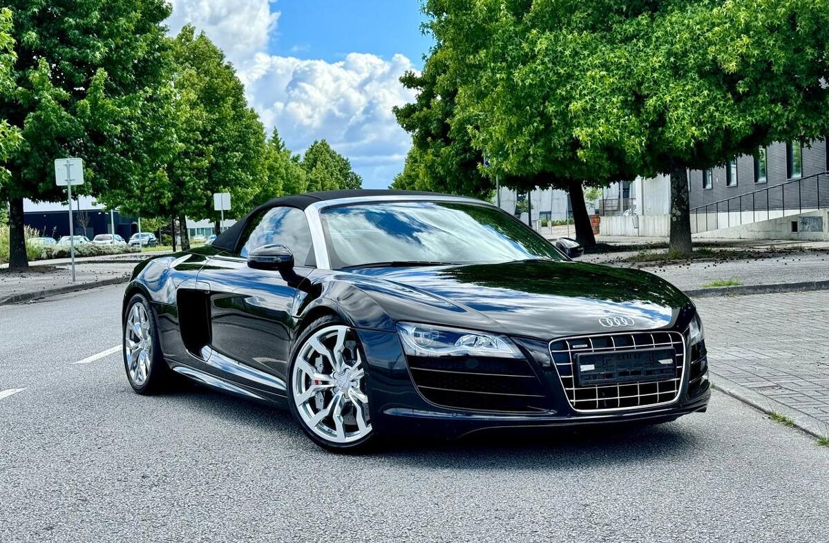 AUDI R8 5.2 FSi V10 quattro R-tronic