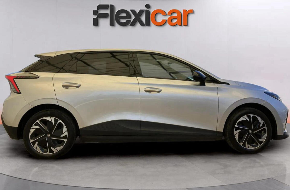 MG MG4 49 kWh Standard