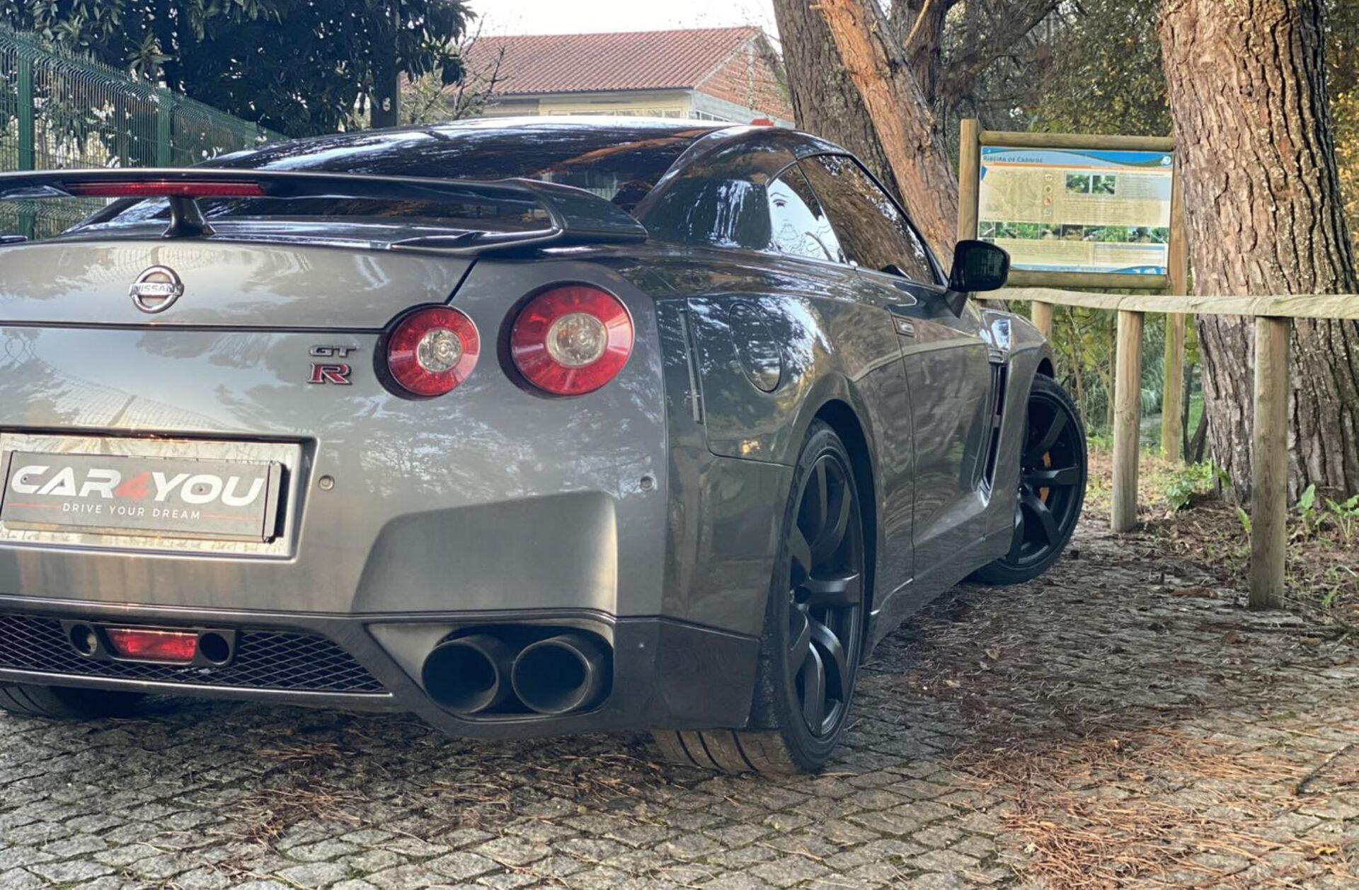 NISSAN GT-R 3.8 V6 Premium Edition