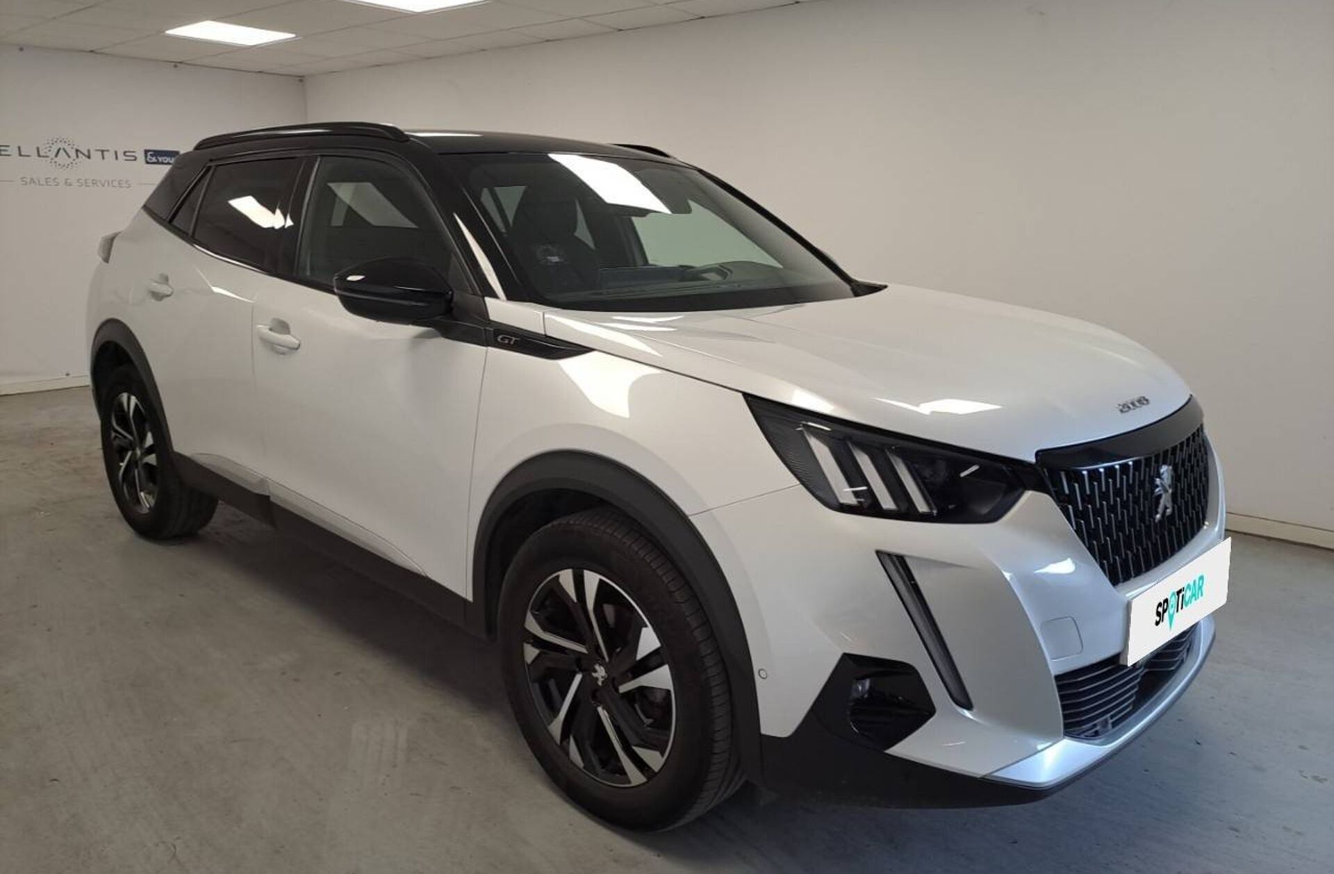 PEUGEOT 2008 1.2 PureTech GT EAT8