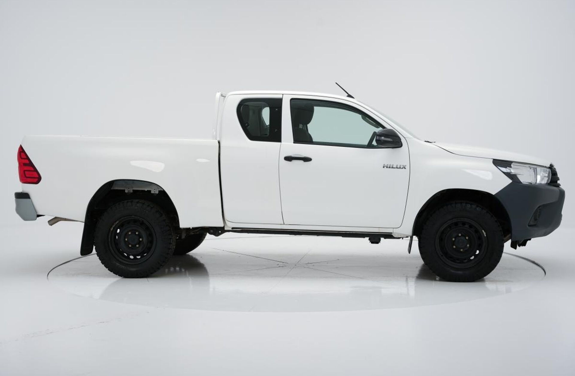 TOYOTA Hilux 2.4 D-4D 4WD CE CM