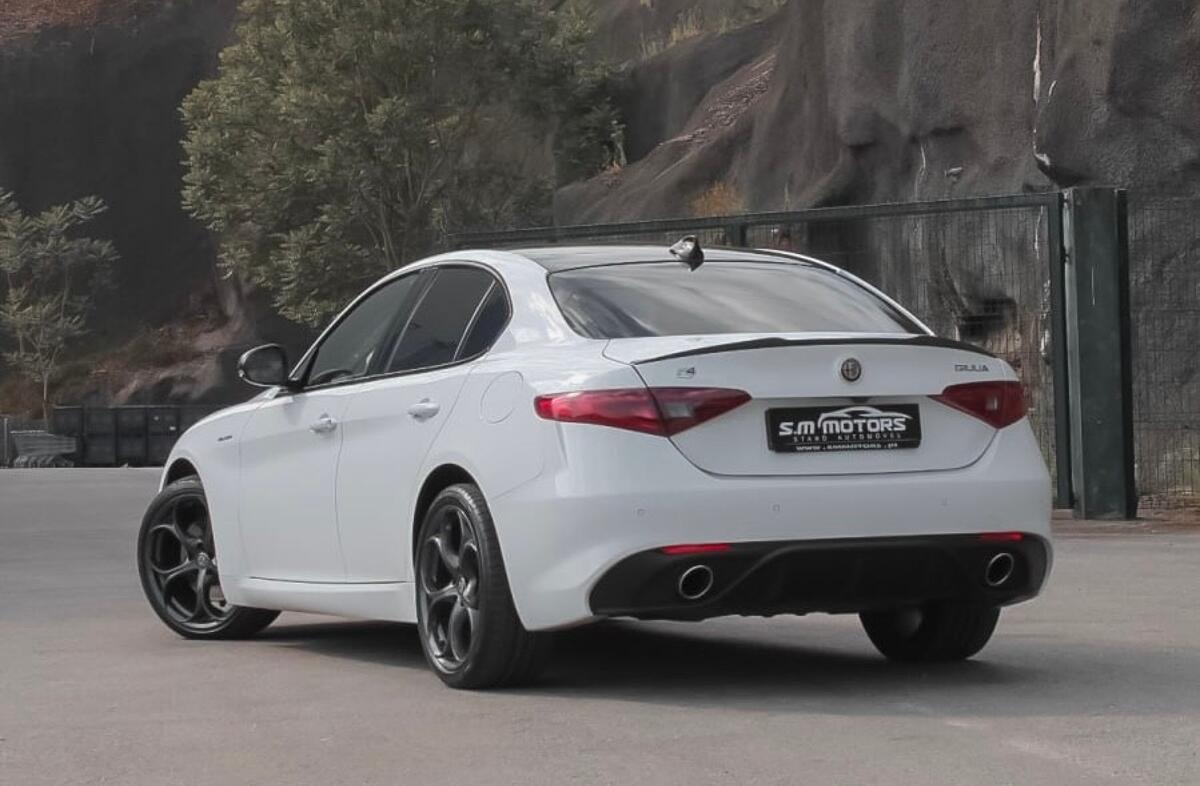 ALFA ROMEO Giulia 2.2 D Veloce AT8 AWD