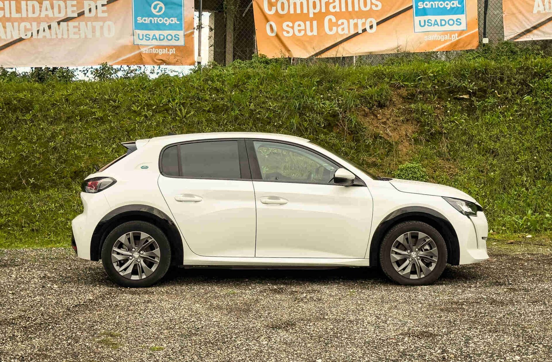 PEUGEOT 208 e- 50 kWh Active Pack