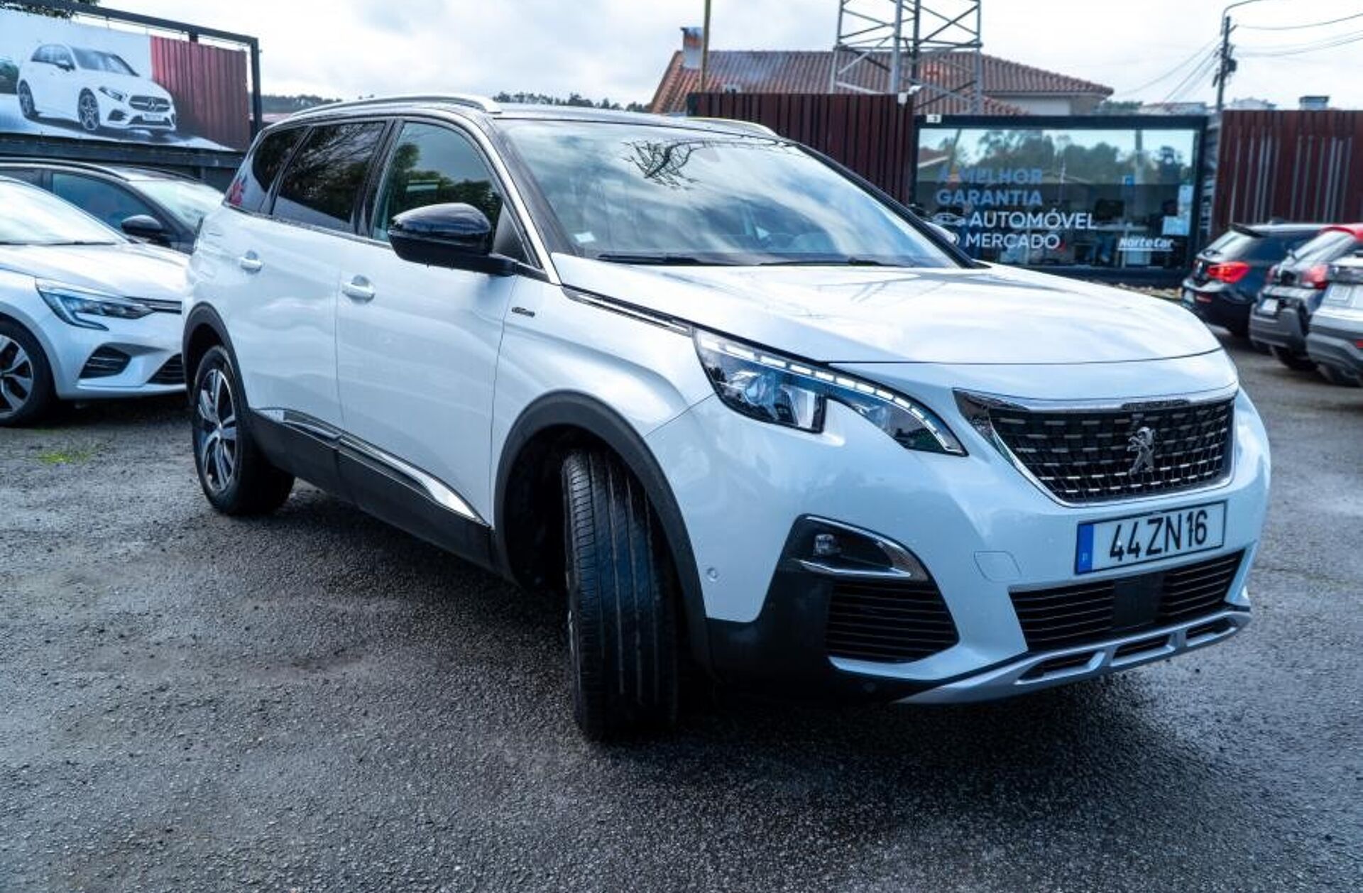 PEUGEOT 5008 1.5 BlueHDi GT Line