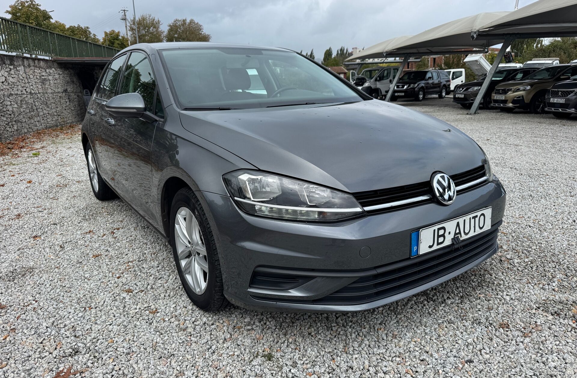 VOLKSWAGEN Golf 1.6 TDi Confortline
