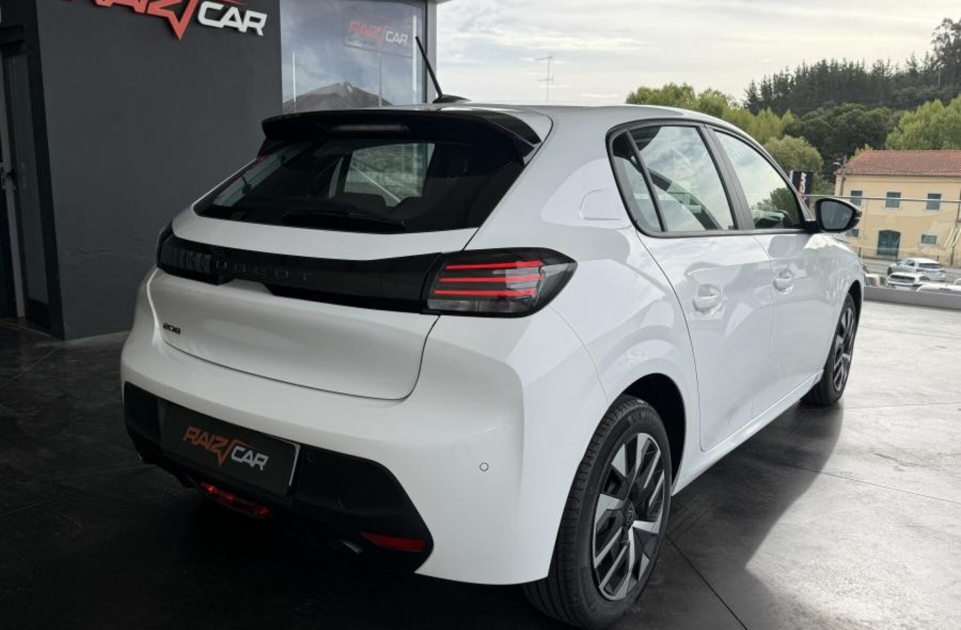 PEUGEOT 208 1.2 PureTech Active