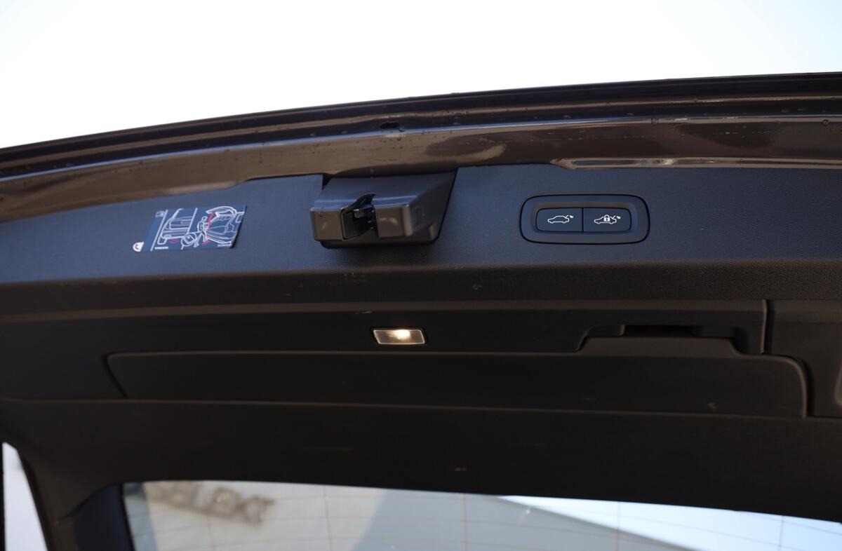 VOLVO V60 2.0 T6 AWD TE Plus Dark