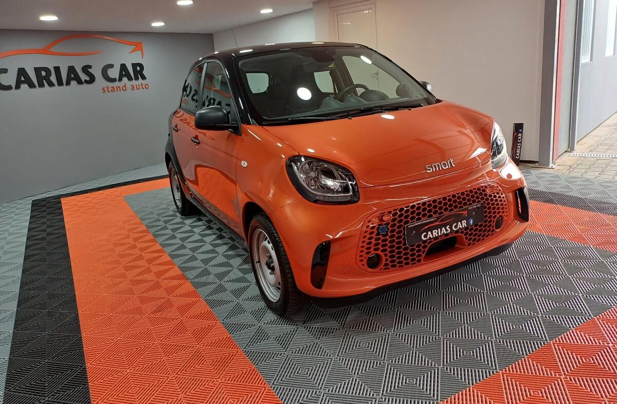 SMART Forfour EQ Business Solution