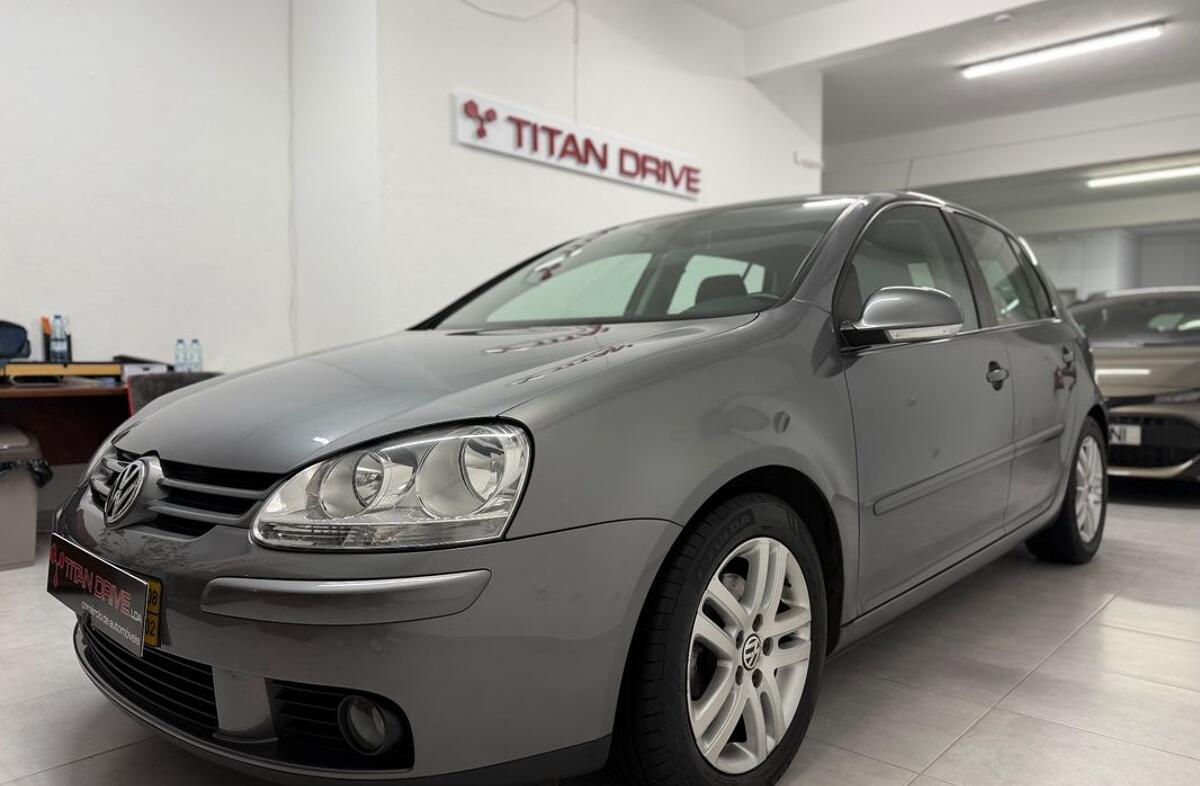 VOLKSWAGEN Golf 1.9 TDi BlueM. Trend. AC