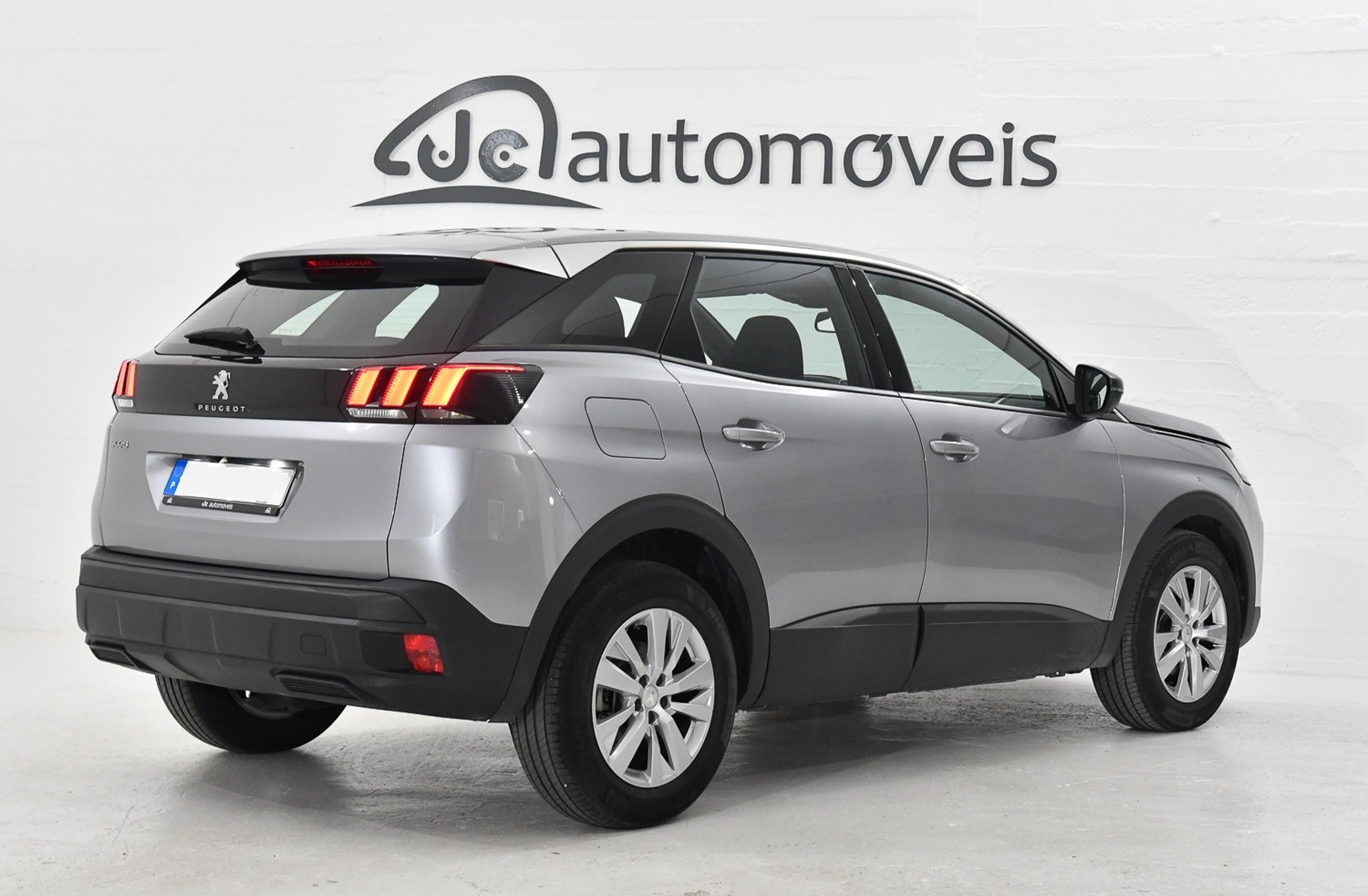 PEUGEOT 3008 1.2 PureTech Active Pack