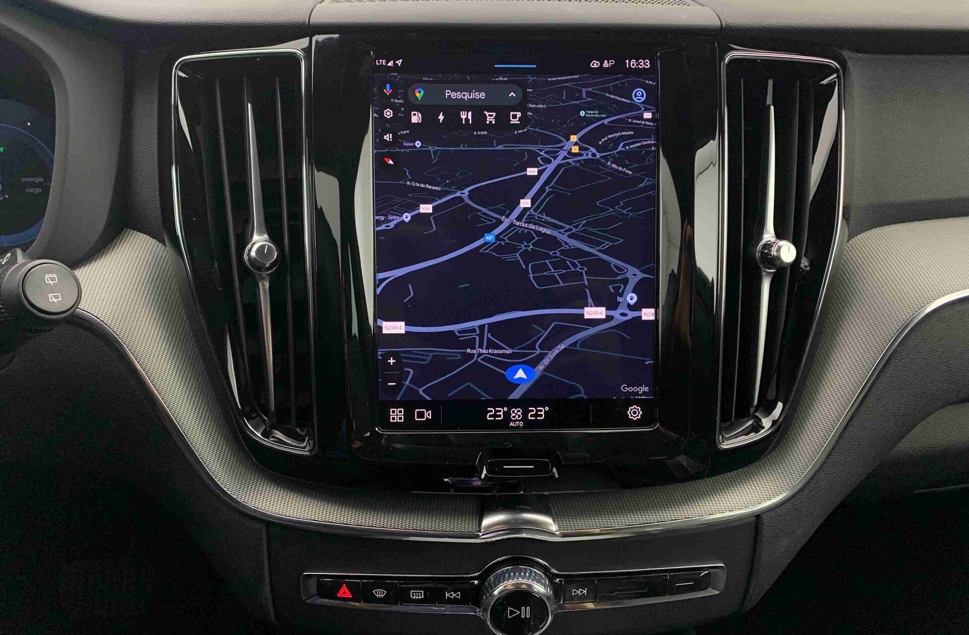 VOLVO XC60 2.0 T6 PHEV Black Edition AWD