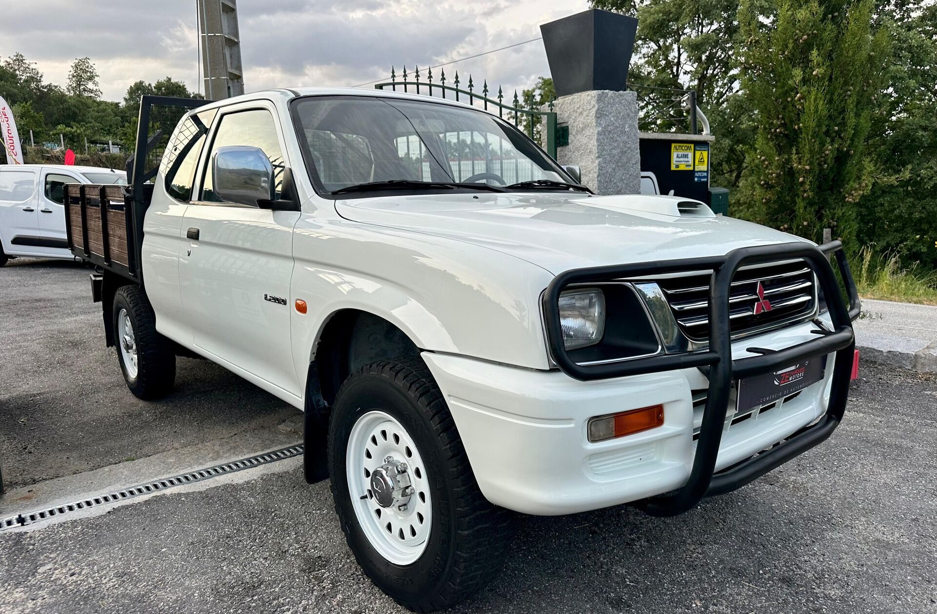 MITSUBISHI L 200 2.5 TD