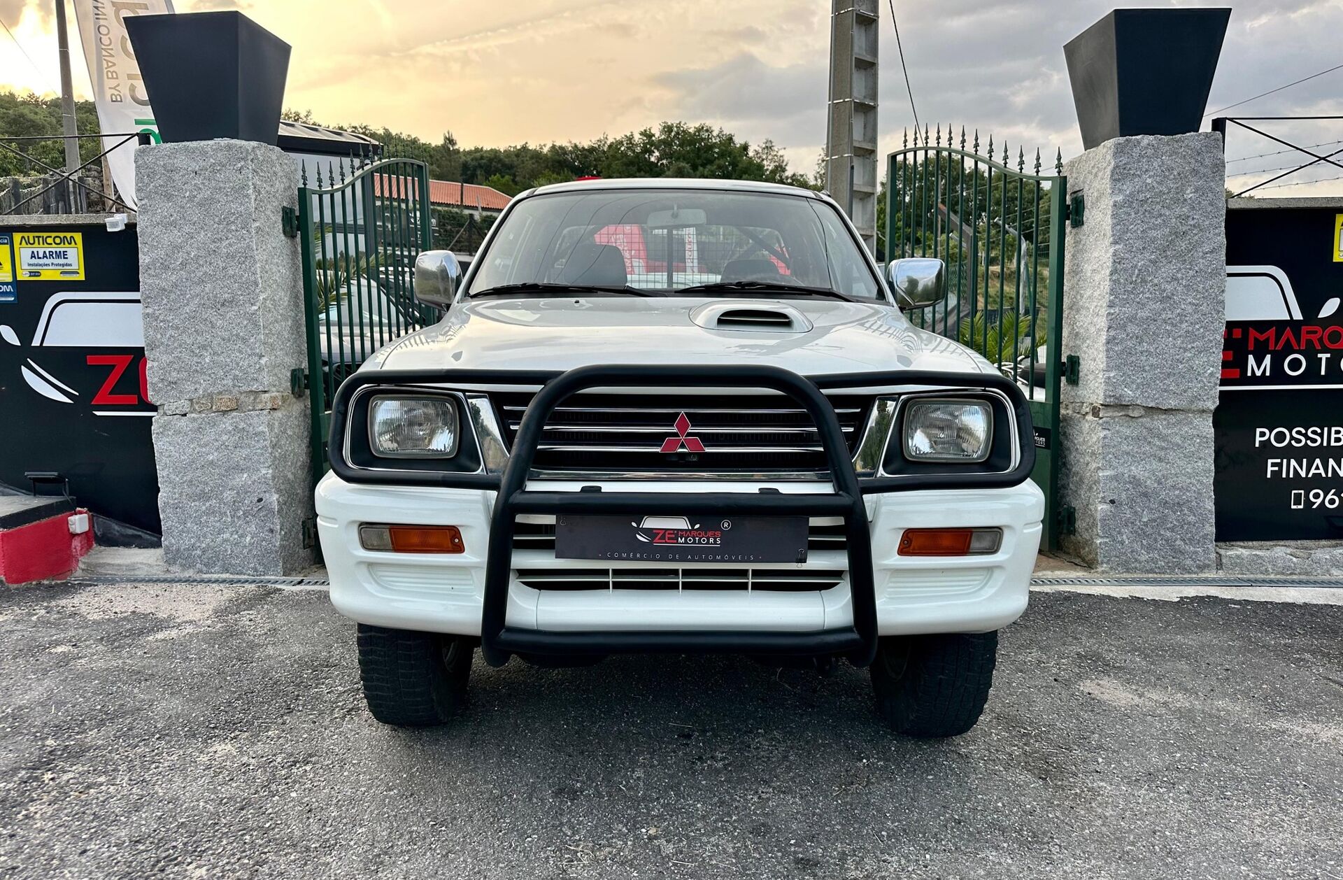 MITSUBISHI L 200 2.5 TD
