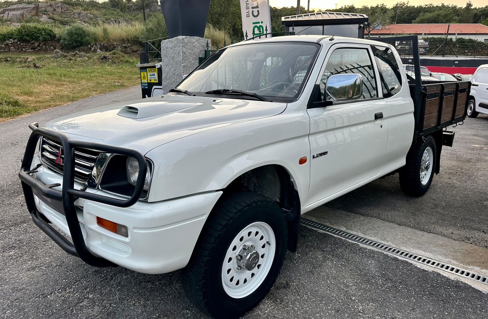 MITSUBISHI L 200 2.5 TD