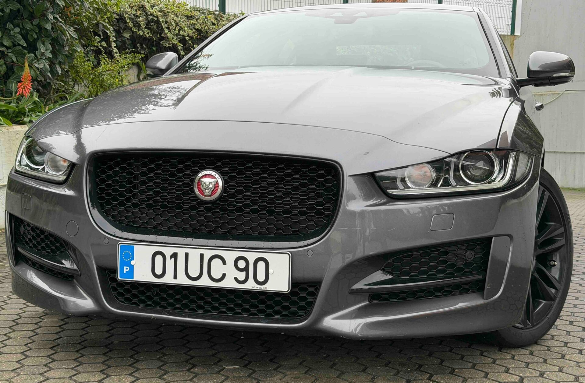 JAGUAR XE 2.0 D R-Sport Aut.