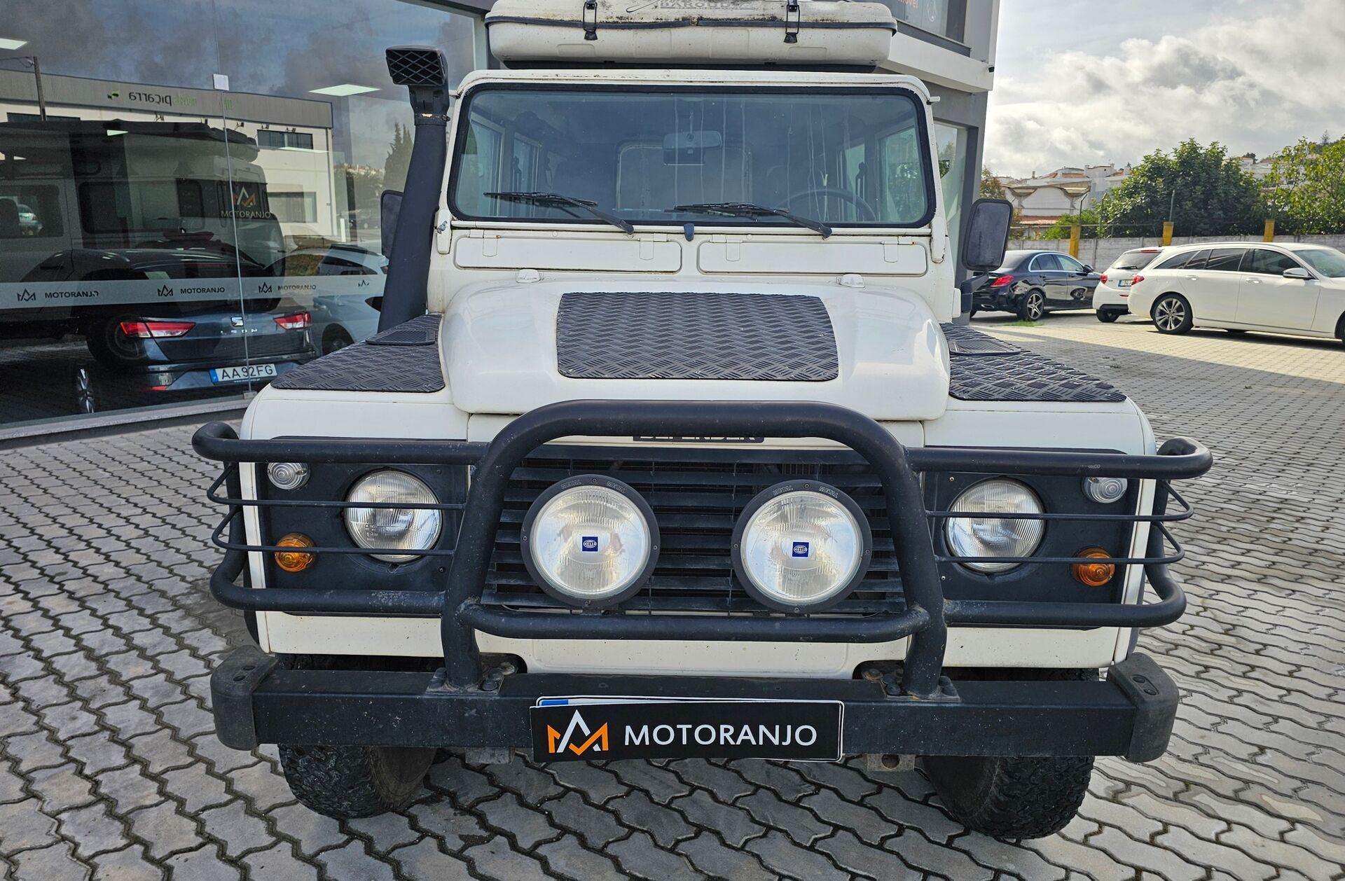 LAND ROVER Defender 110 2.5 TDi Metal Top