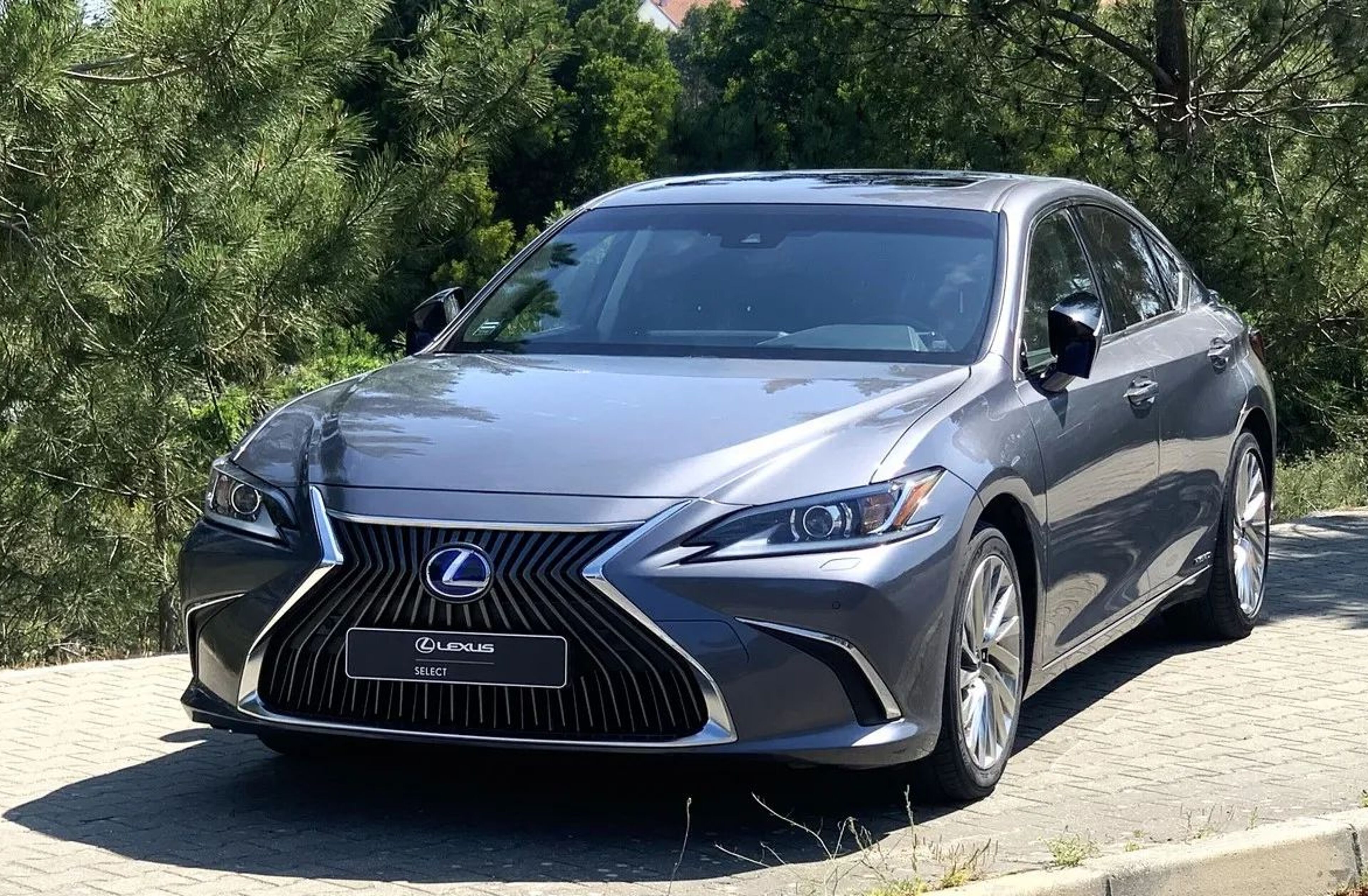 LEXUS ES Executive+