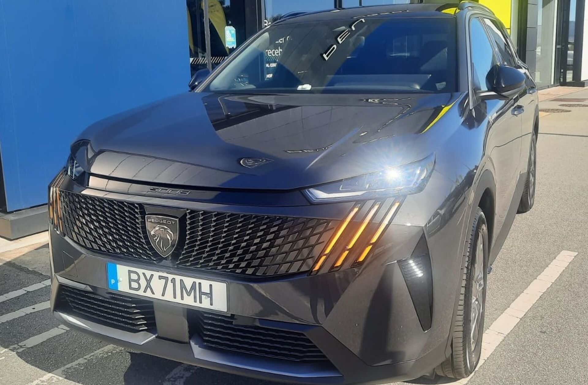 PEUGEOT 5008 1.2 Hybrid Allure e-DCS6