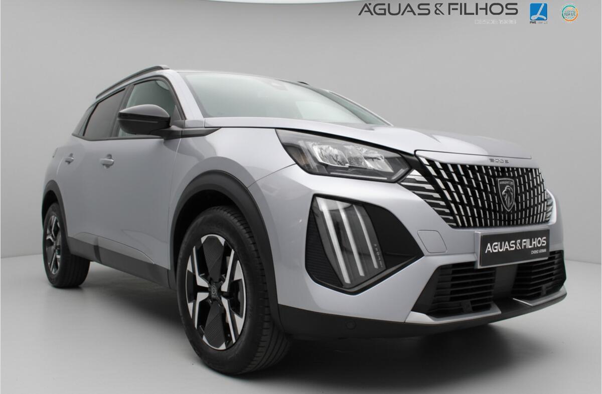 PEUGEOT 2008 1.2 PureTech Allure