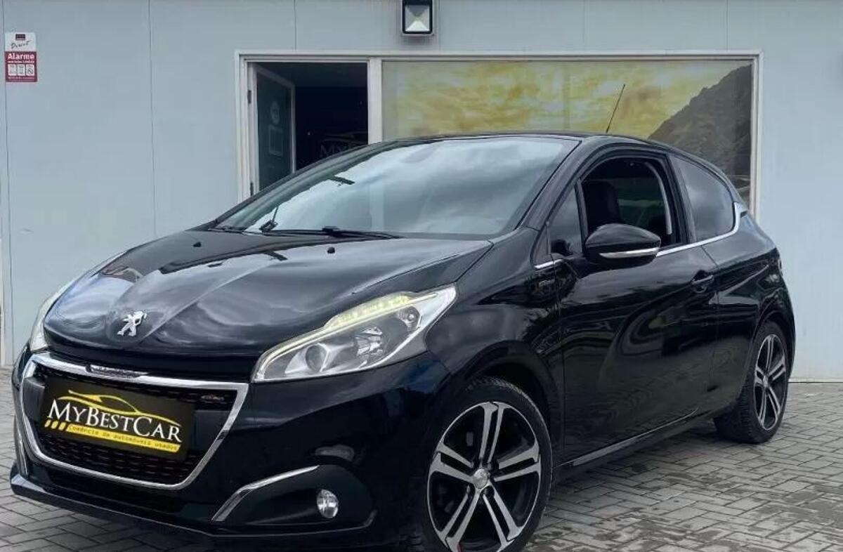 PEUGEOT 208 1.2 PureTech GT Line