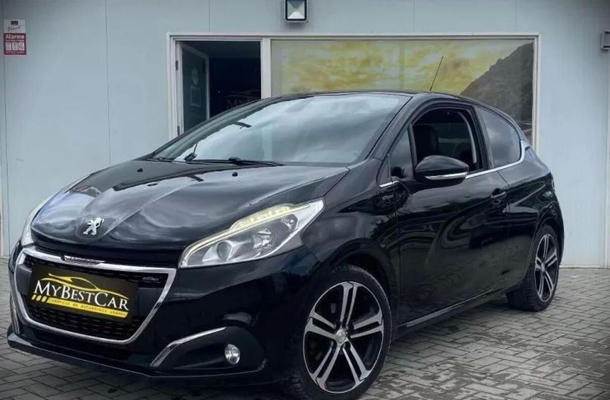 PEUGEOT 208 1.2 PureTech GT Line
