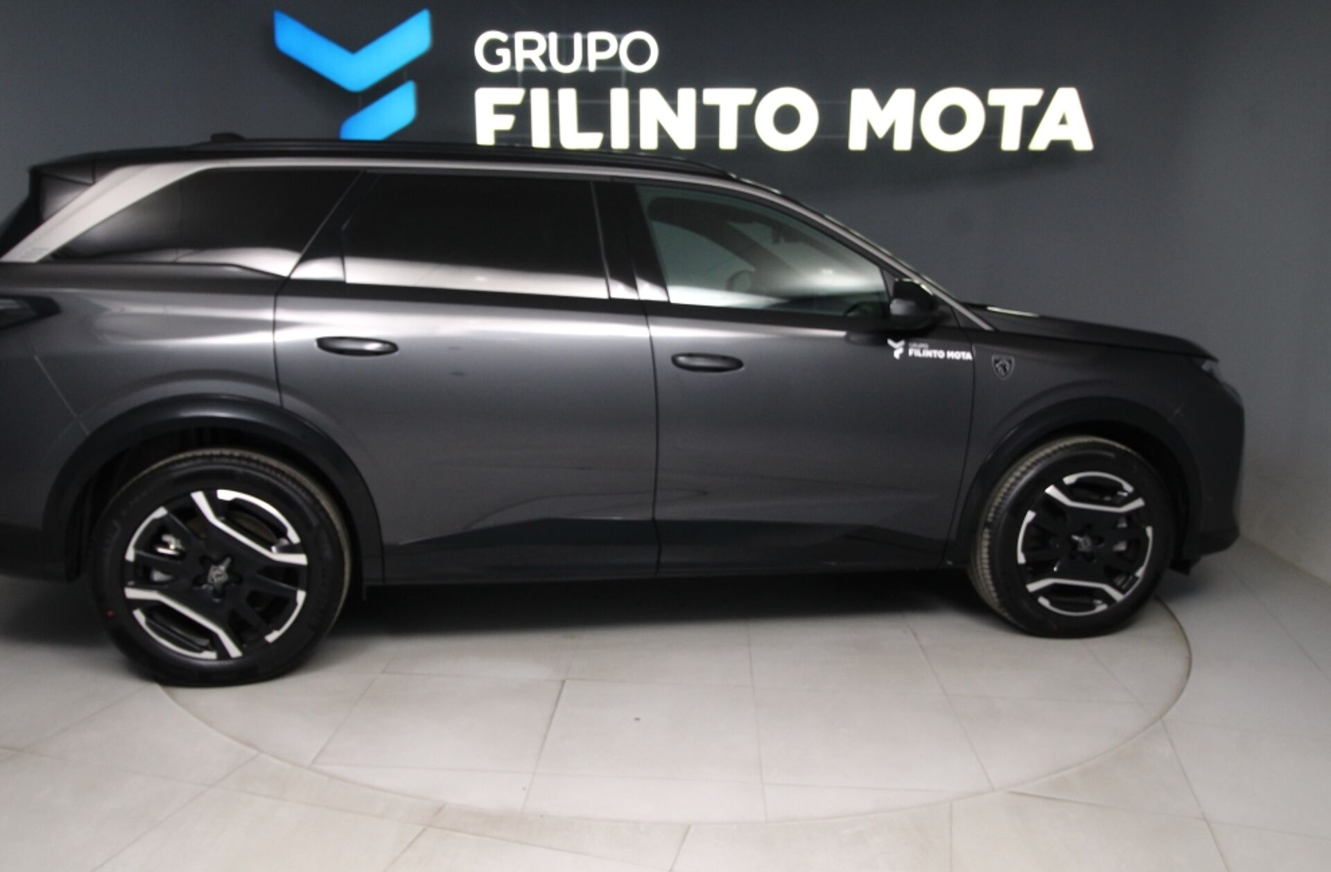 PEUGEOT 5008 e- 73 kWh GT