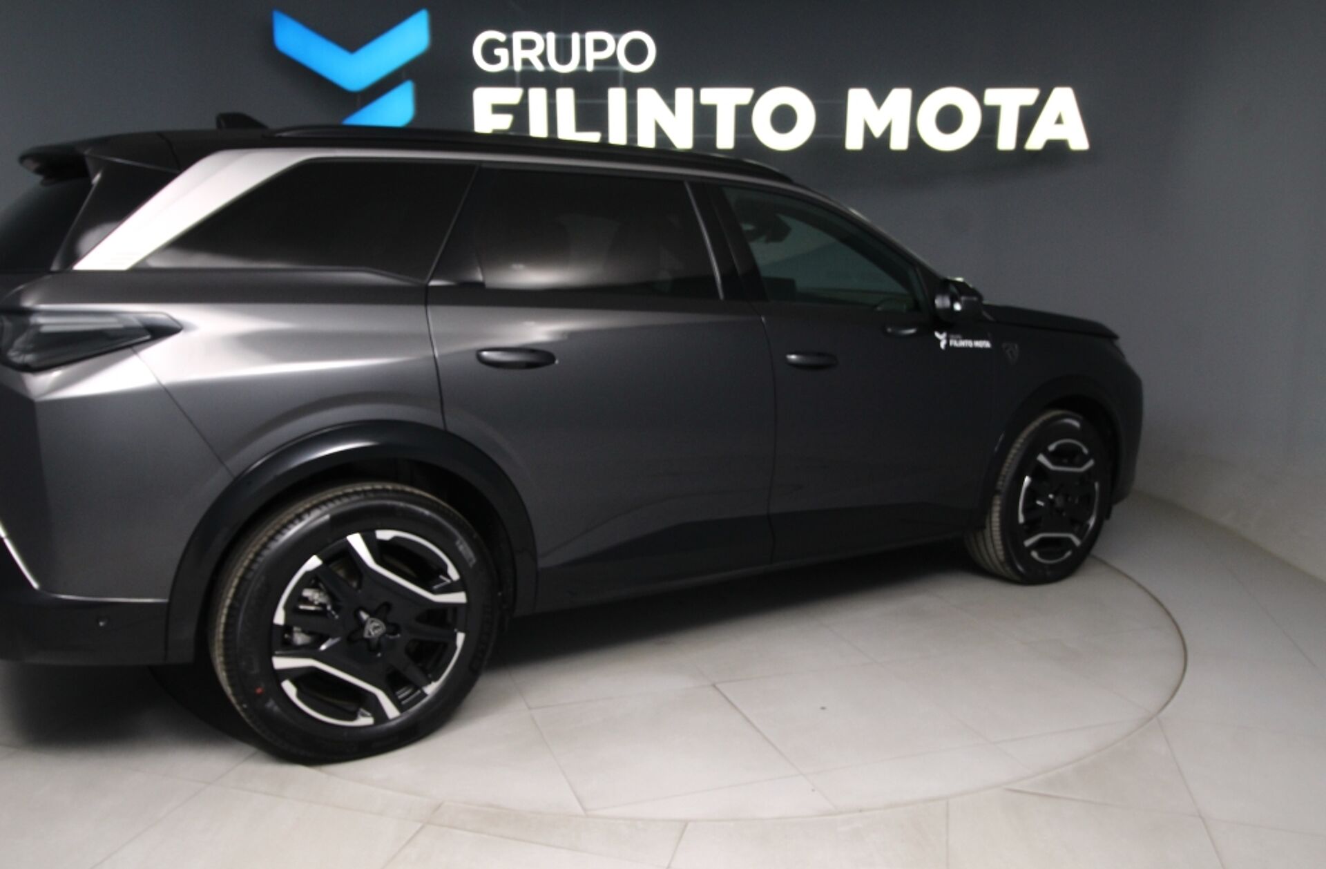 PEUGEOT 5008 e- 73 kWh GT