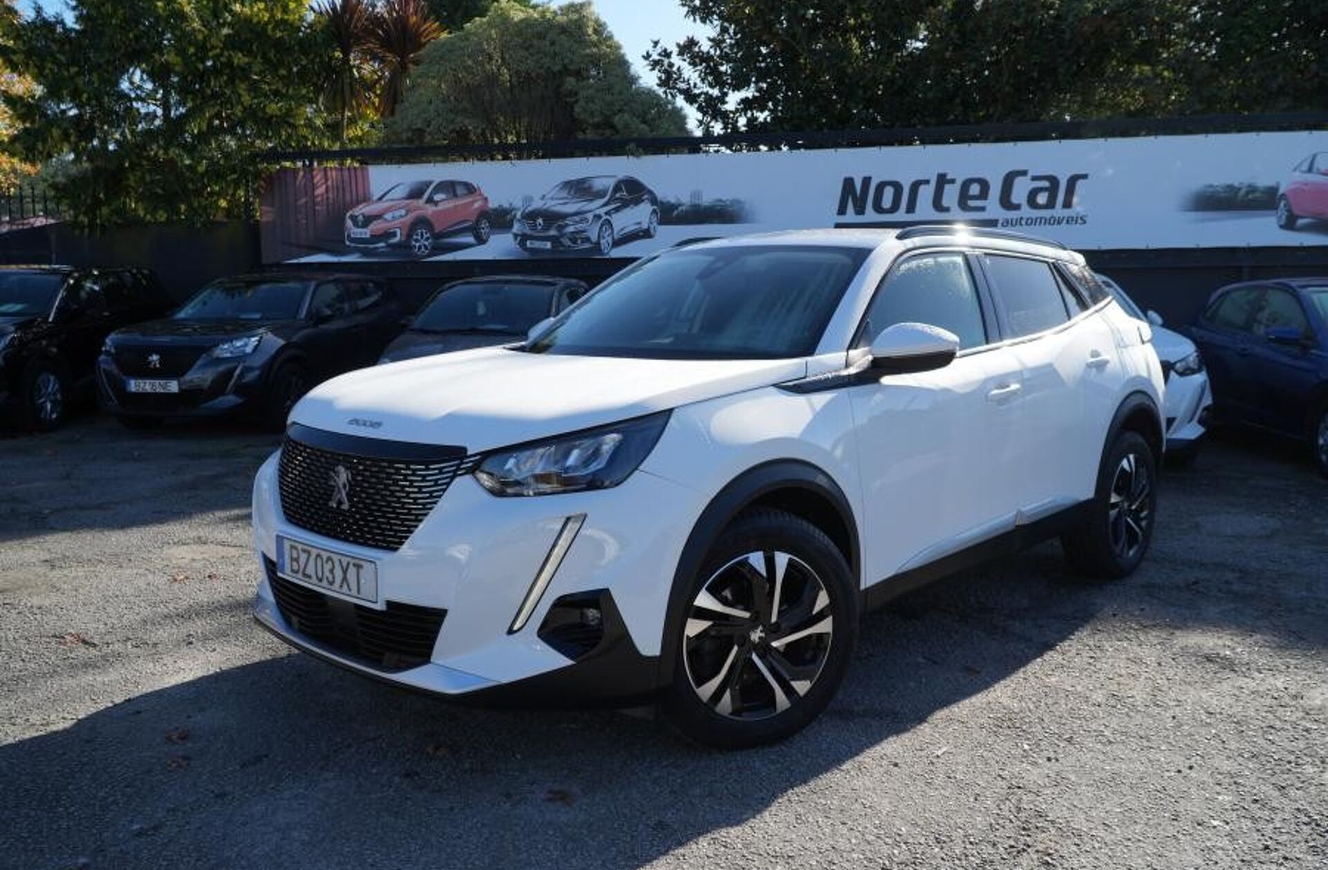 PEUGEOT 2008 1.2 PureTech Allure