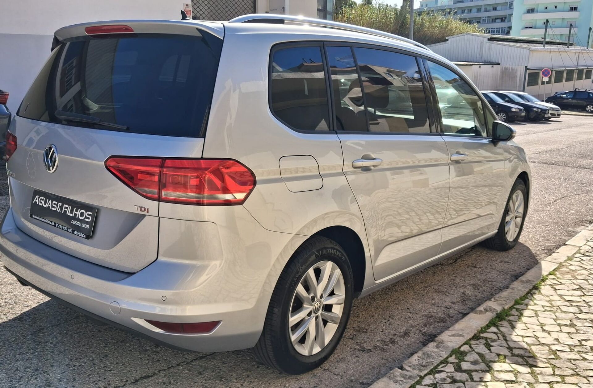 VOLKSWAGEN Touran 1.6 TDI Confortline