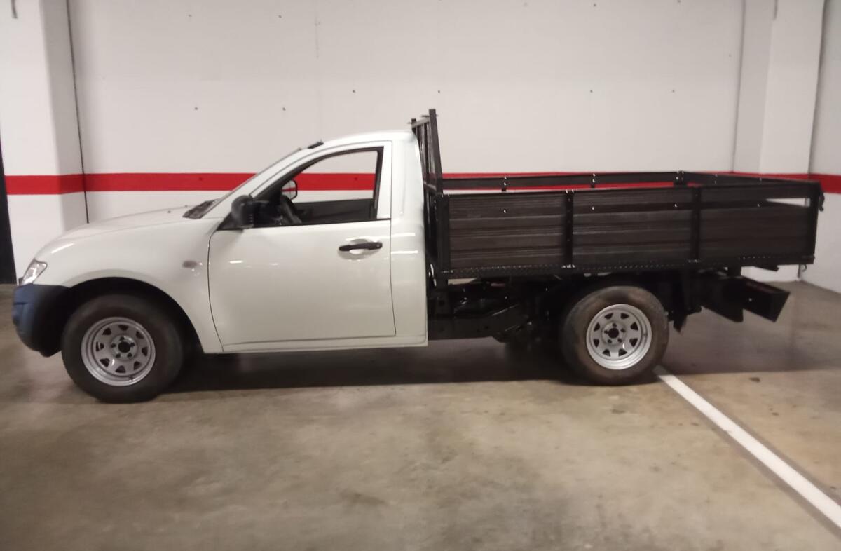 MITSUBISHI L 200 2.5 DI-D CD Inv.AC 4WD