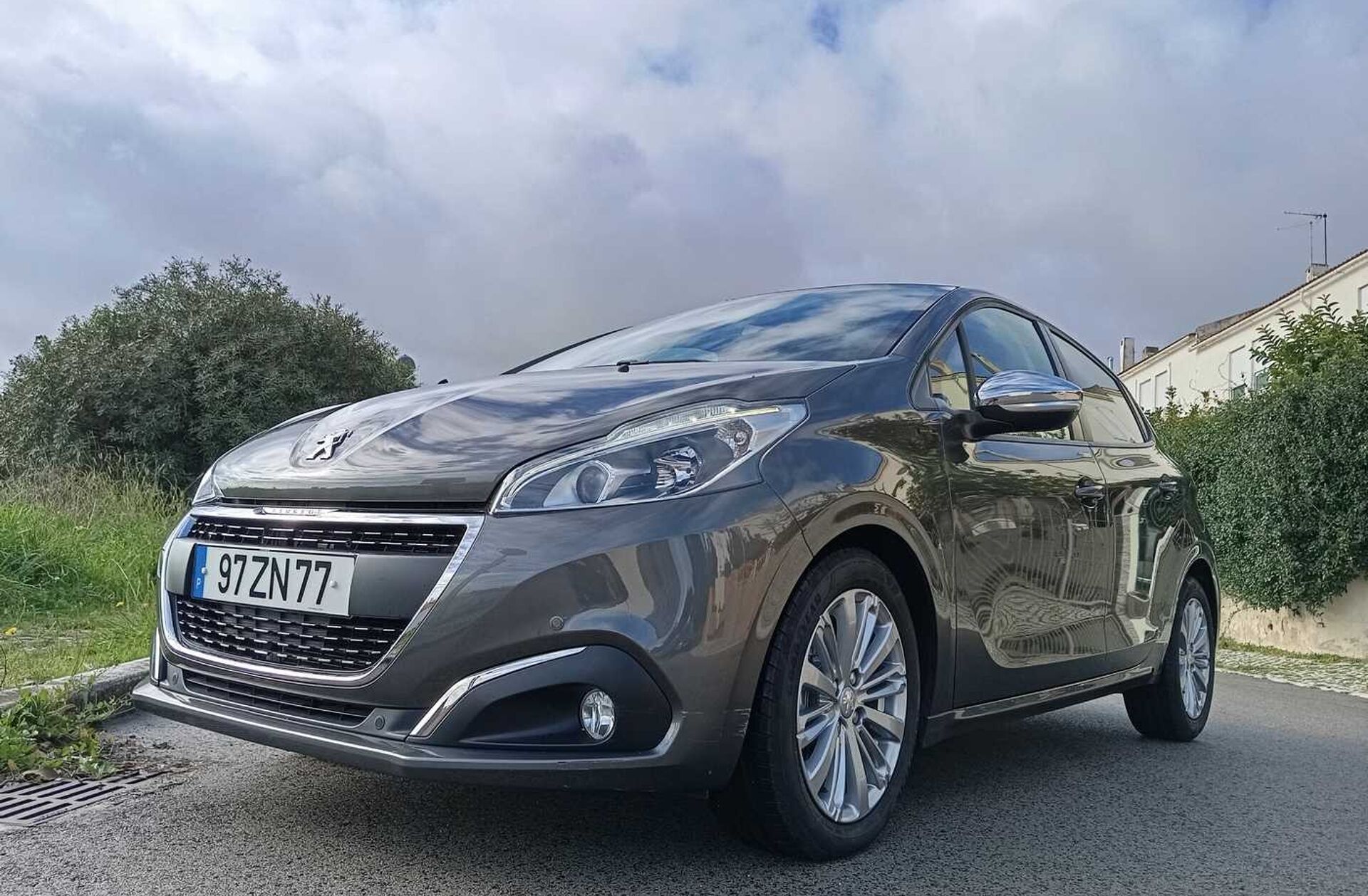 PEUGEOT 208 1.5 BlueHDi Signature