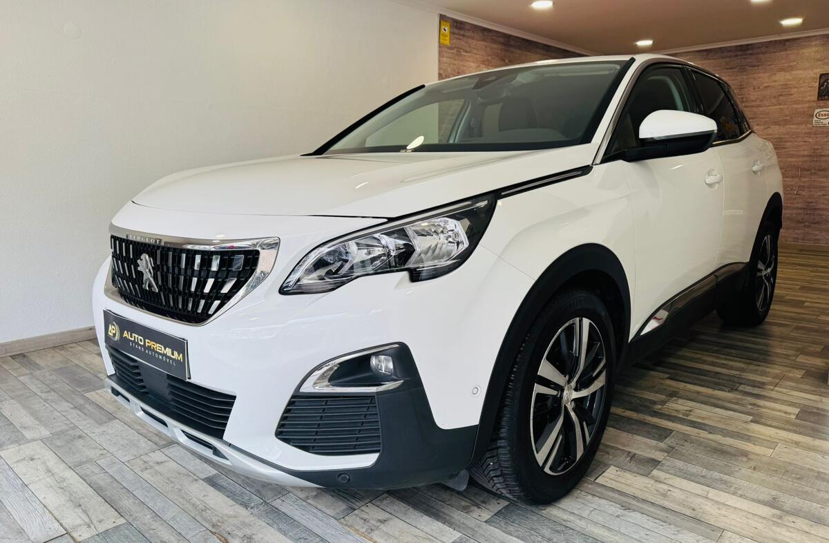 PEUGEOT 3008 1.2 PureTech Allure EAT6