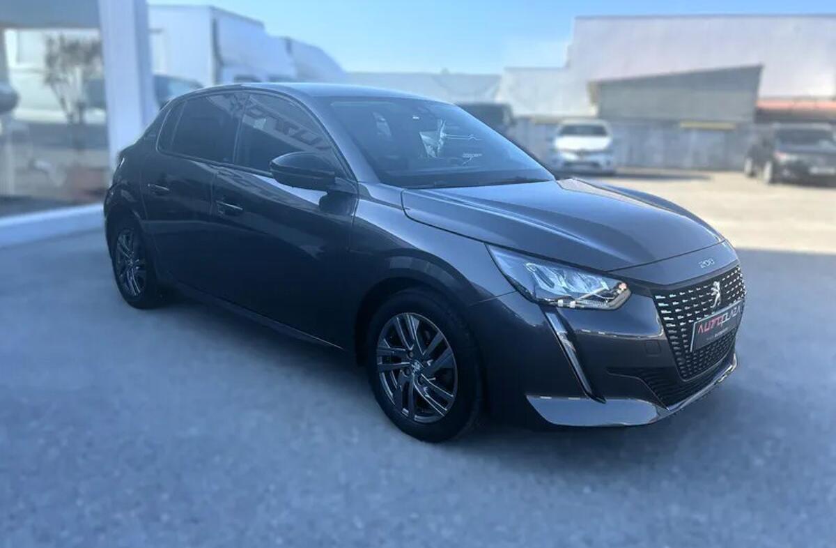 PEUGEOT 208 1.2 PureTech GT EAT8