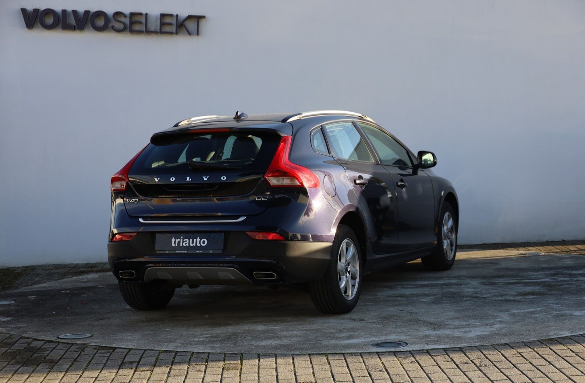 VOLVO V40 2.0 D2 Momentum
