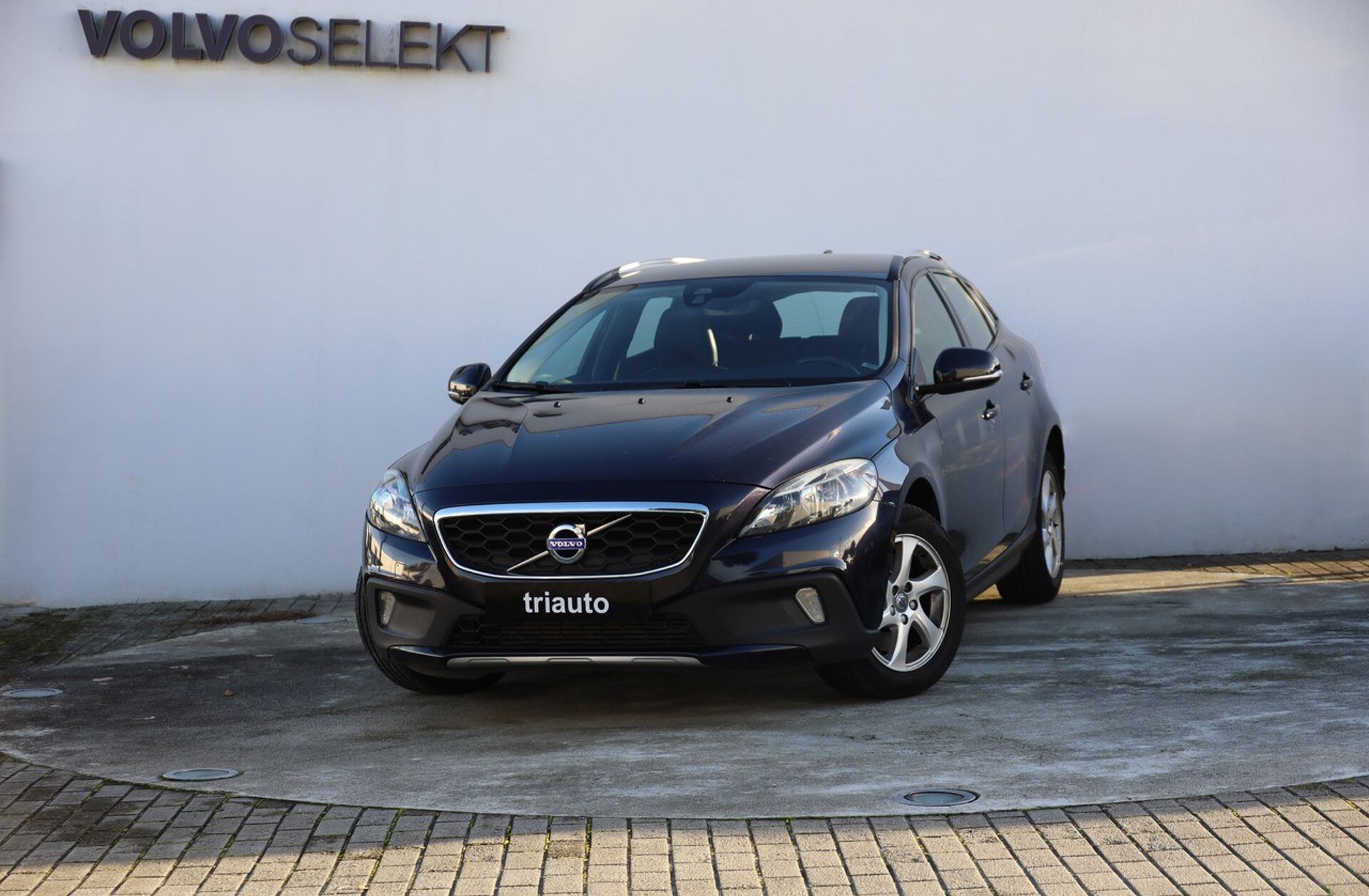 VOLVO V40 2.0 D2 Momentum