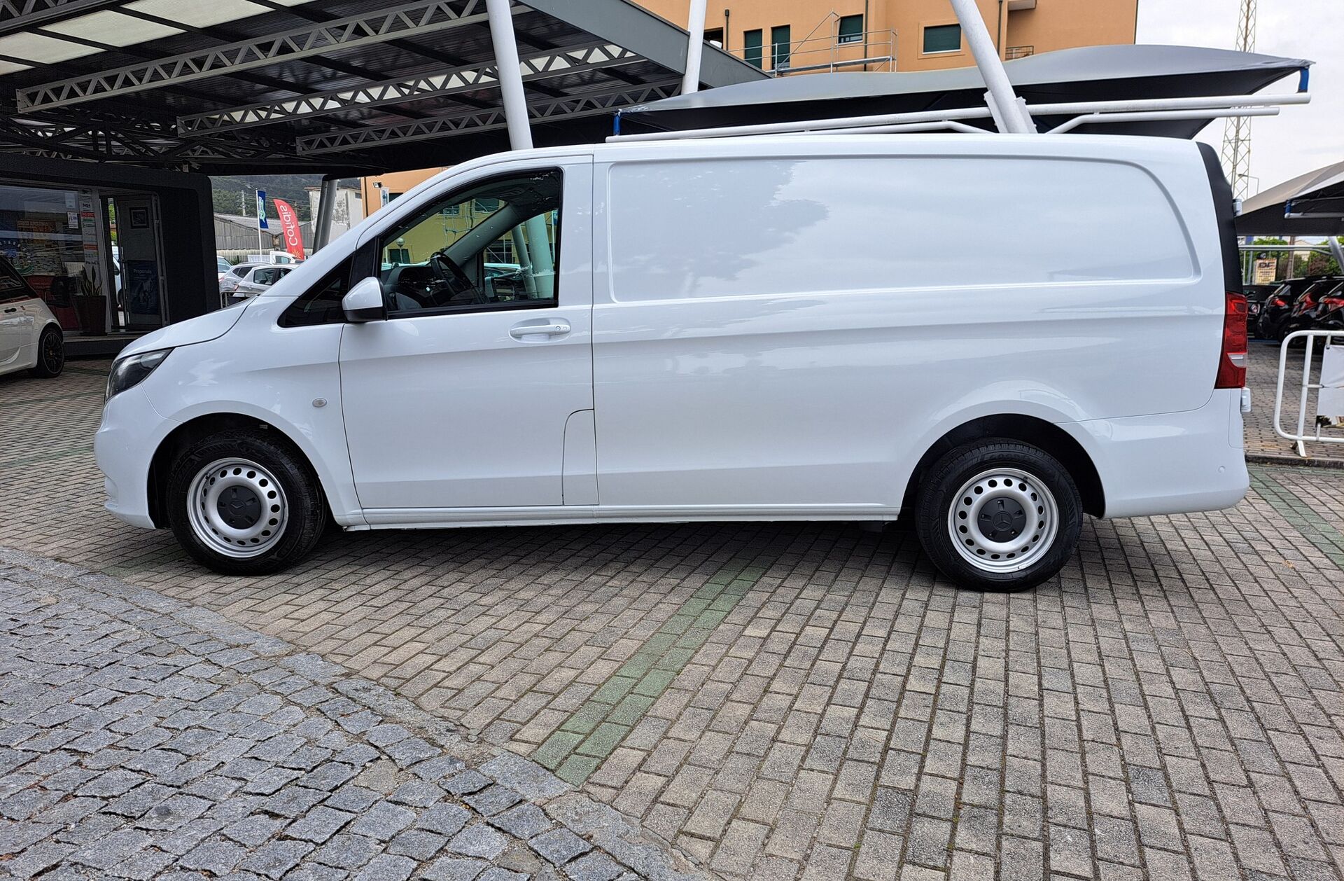 MERCEDES Vito 110 CDi/32