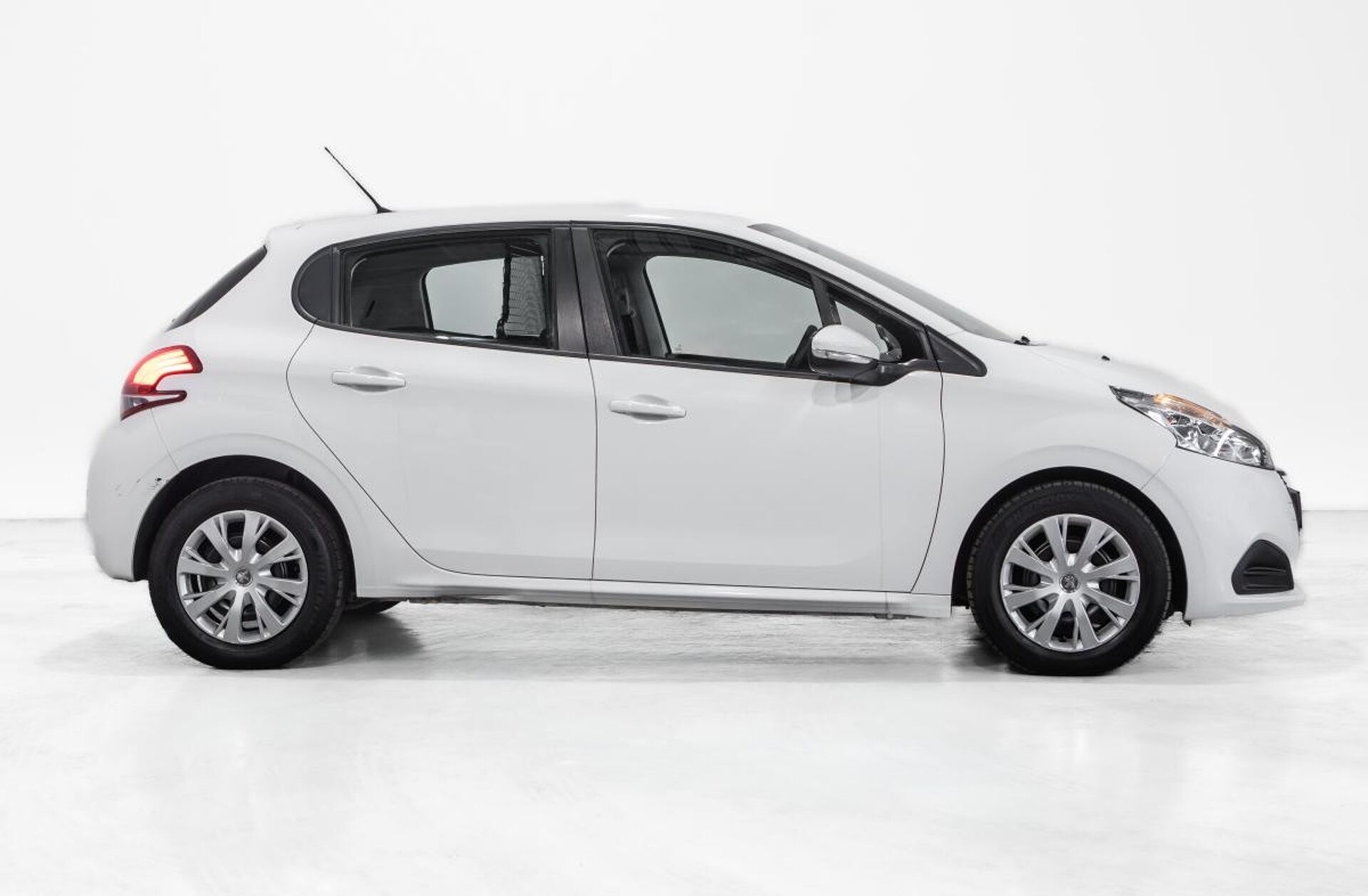 PEUGEOT 208 1.5 BlueHDi Like