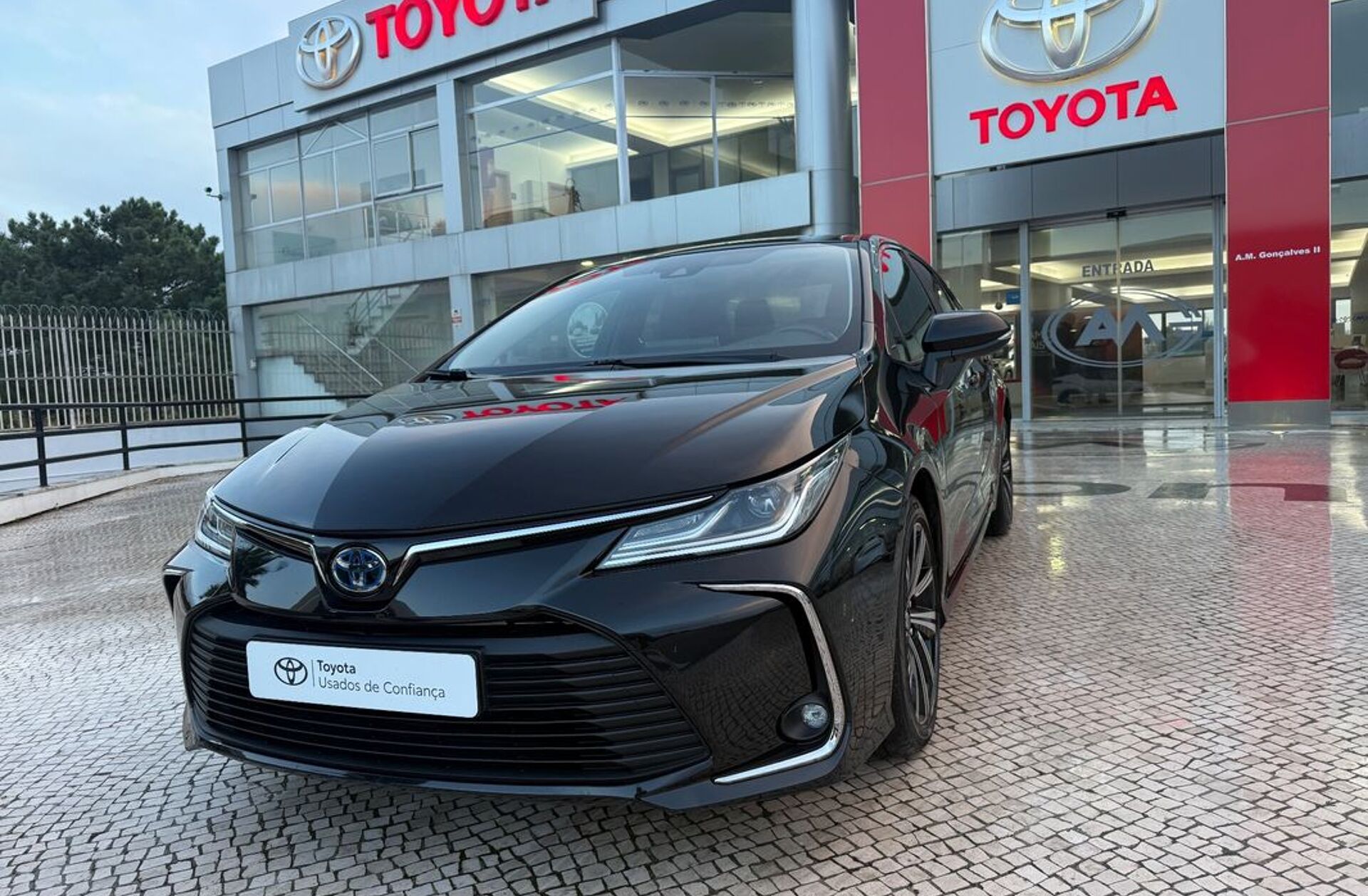 TOYOTA Corolla SD 1.8 Hybrid Exclusive