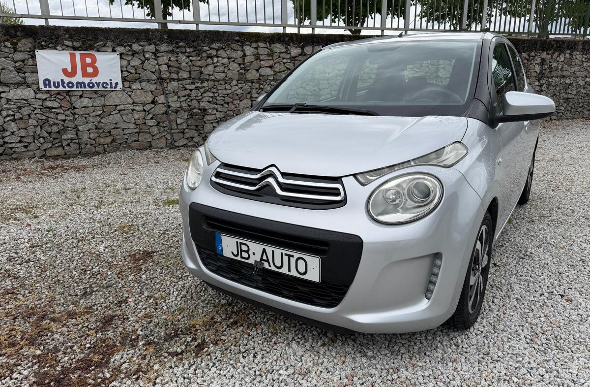 CITROEN C1 1.0 VTi Shine