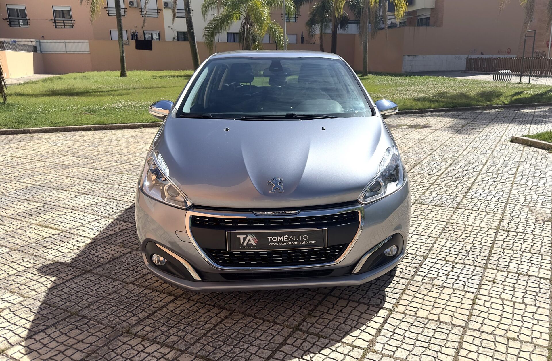 PEUGEOT 208 1.2 PureTech Allure