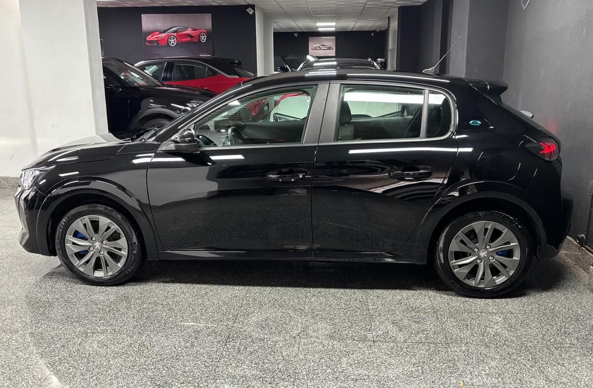 PEUGEOT 208 e- 51 kWh GT