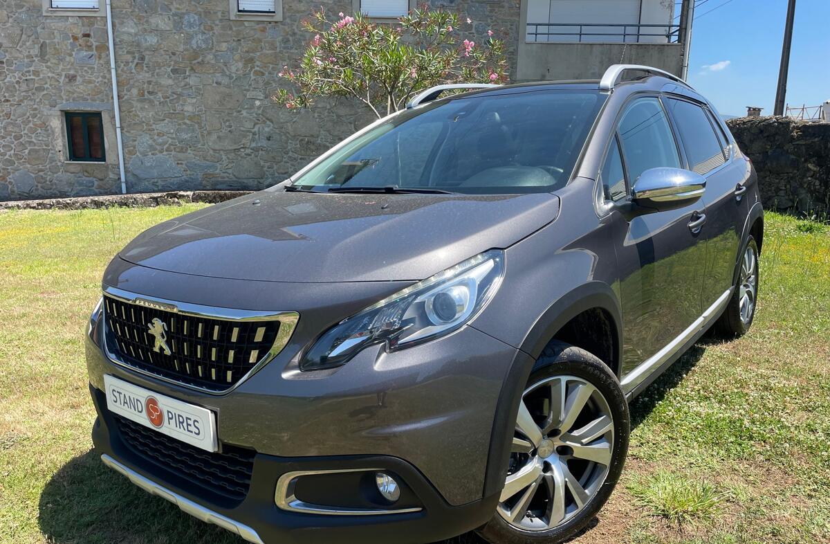 PEUGEOT 2008 1.2 PureTech Allure