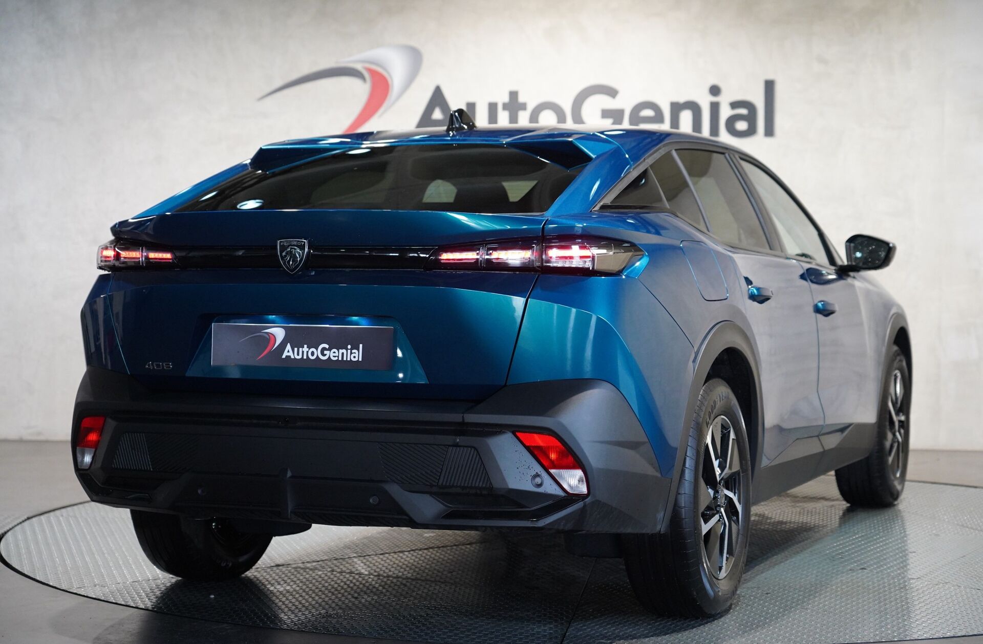 PEUGEOT 408 1.2 PureTech Allure EAT8