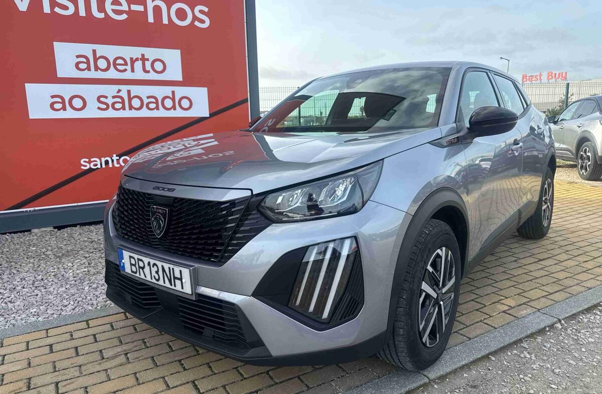 PEUGEOT 2008 1.2 PureTech Style