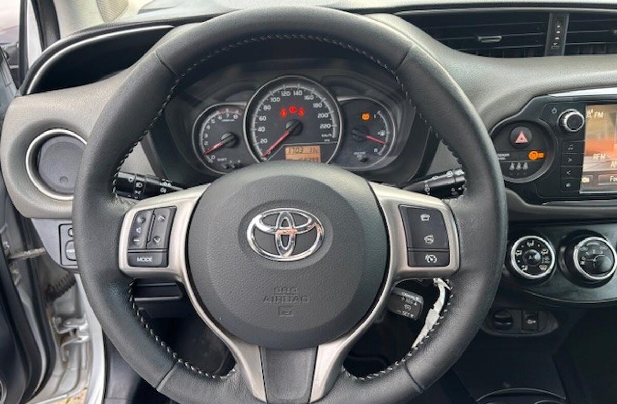 TOYOTA Yaris 1.0 VVT-i Comfort